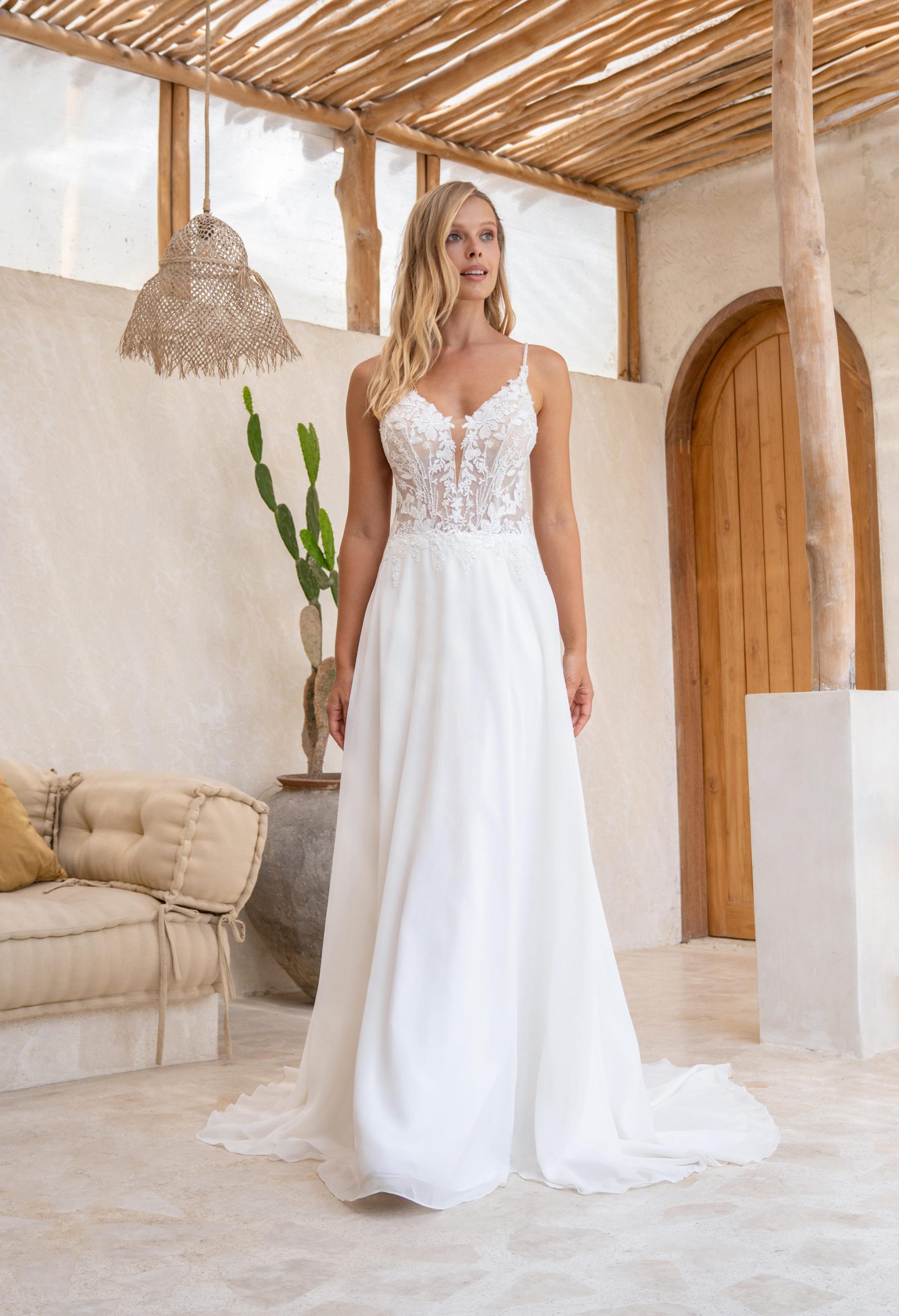 Het Witte Huys Bruidsmode Amelie 40084